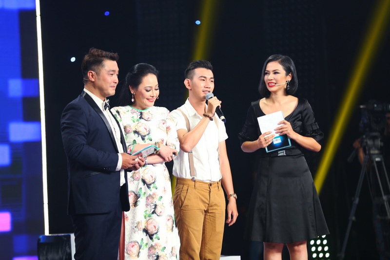 Dong Dao gap tinh huong kho xu tren san khau anh 4