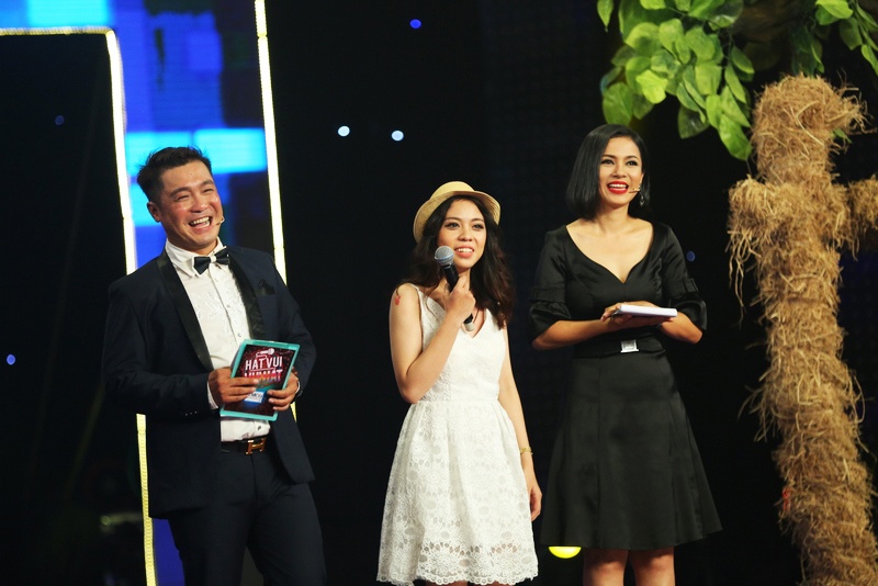 Đông Đào gặp tình huống khó xử trên sân khấu ảnh 6 Dong Dao gap tinh huong kho xu tren san khau anh 6