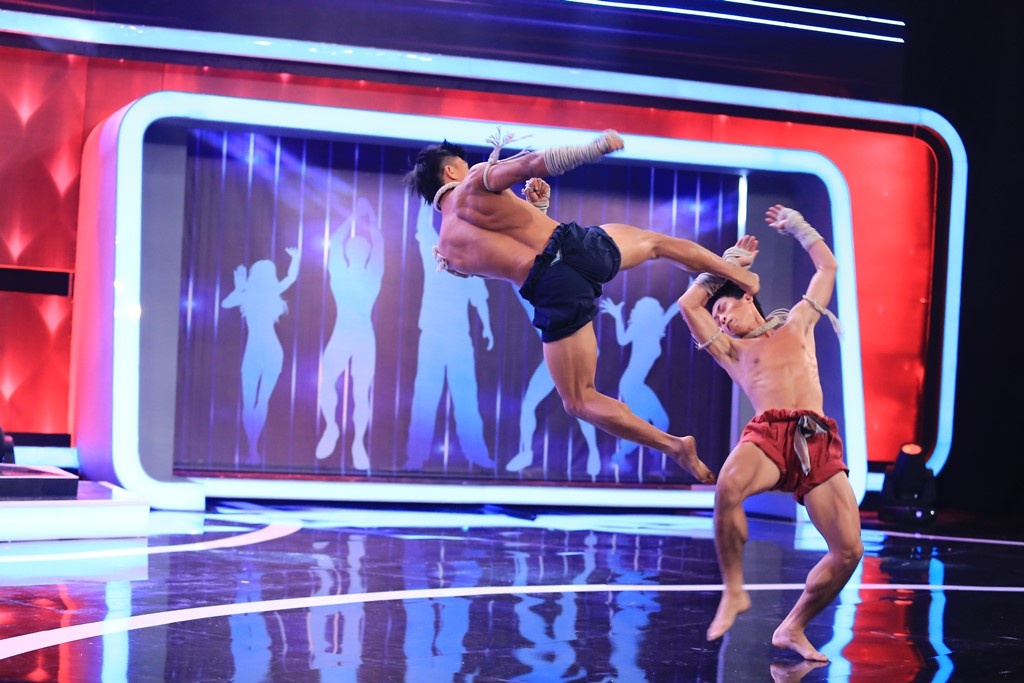 Ly Nha Ky tang 50 trieu cho Nguoi bi an anh 6