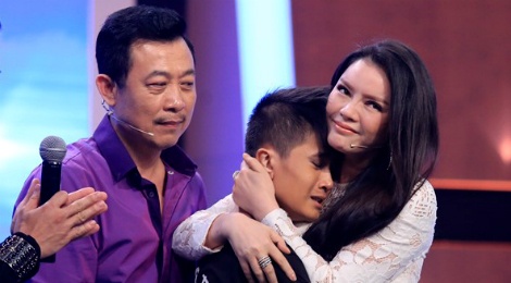 Ly Nha Ky hao phong tang 50 trieu dong cho Nguoi bi an hinh anh