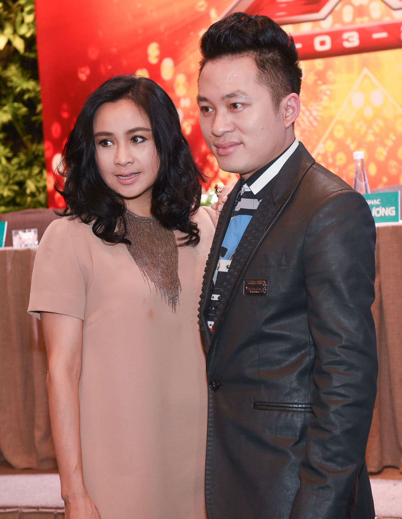 Tùng Dương không có nhẫn kim cương dụ thí sinh ảnh 3 Tung Duong khong co nhan kim cuong du thi sinh anh 3