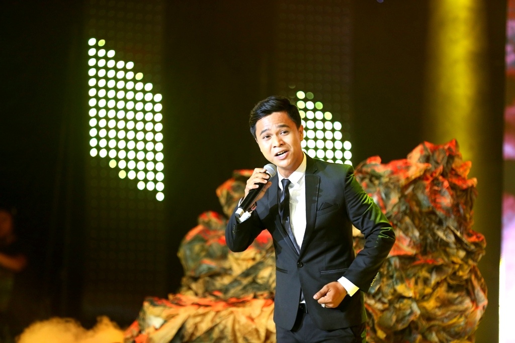 Phuong Thanh bi Dong Dao mua chuoc anh 10