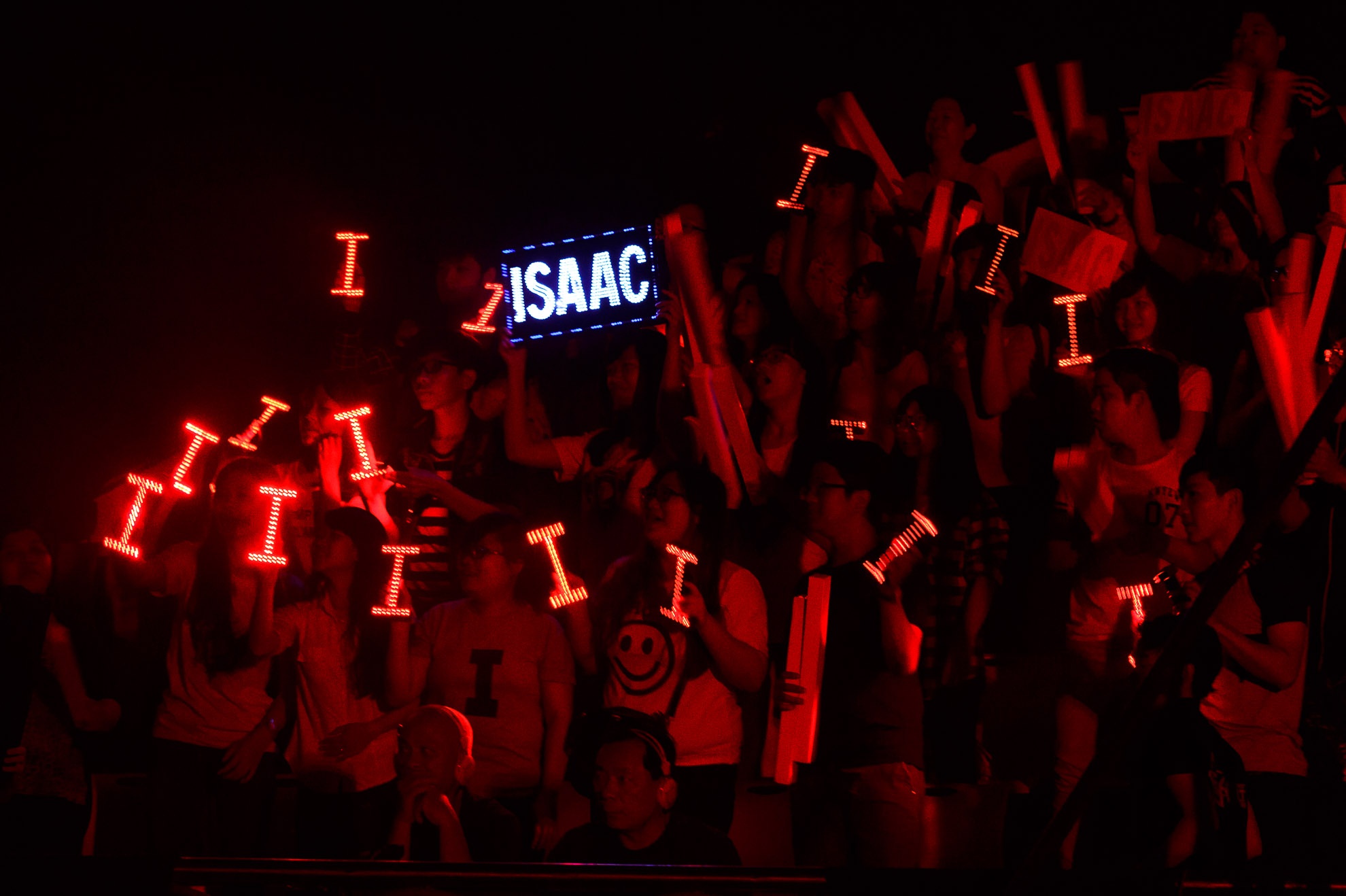 Isaac,  Noo Phước Thịnh quyến rũ fan ảnh 9 Isaac,  Noo Phuoc Thinh quyen ru fan anh 9