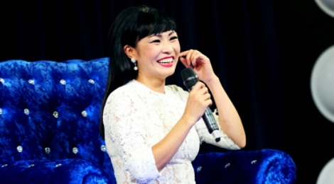 Phuong Thanh bi to 'mua chuoc' khi ngoi ghe nong hinh anh