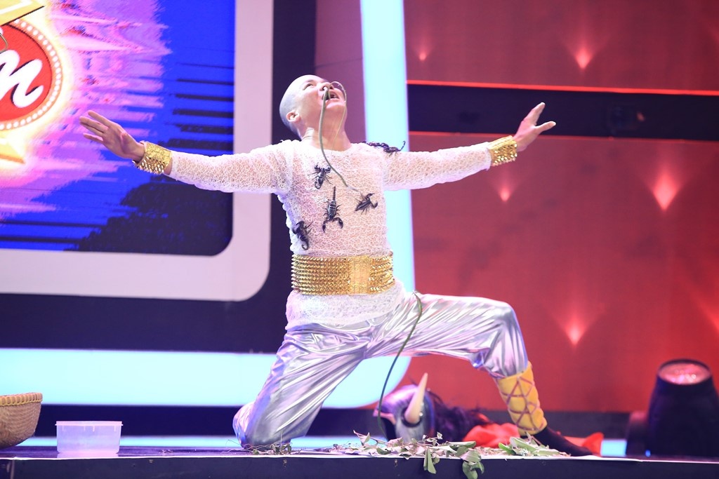 Tran Thanh khen Ngo Kien Huy thong minh anh 8