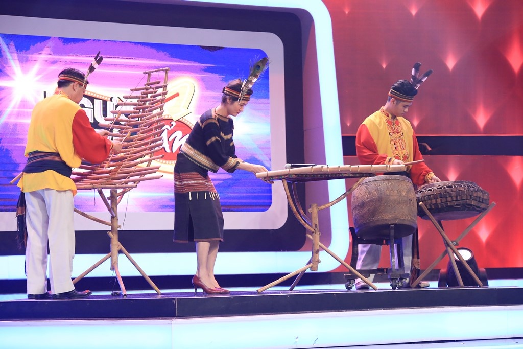 Tran Thanh khen Ngo Kien Huy thong minh anh 13