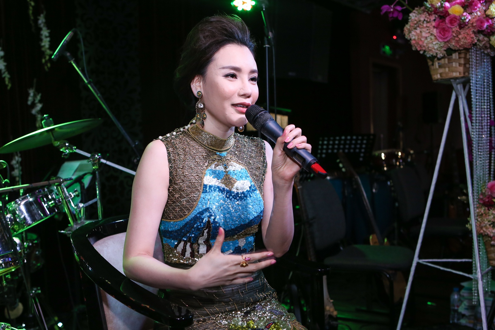 Hồ Quỳnh Hương lo sợ bị lãng quên ảnh 3 Ho Quynh Huong lo so bi lang quen anh 3