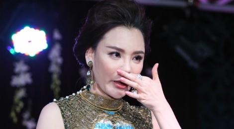 Ho Quynh Huong lo so bi loi thoi sau 5 nam vang bong hinh anh