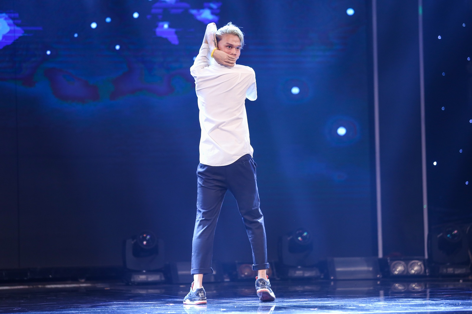 quái vật bẻ xương vào thẳng chung kết ảnh 2 quai vat be xuong vao thang chung ket anh 2