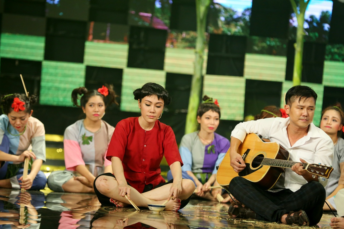 Hoai Linh khoc o Ngoi sao phuong Nam anh 5