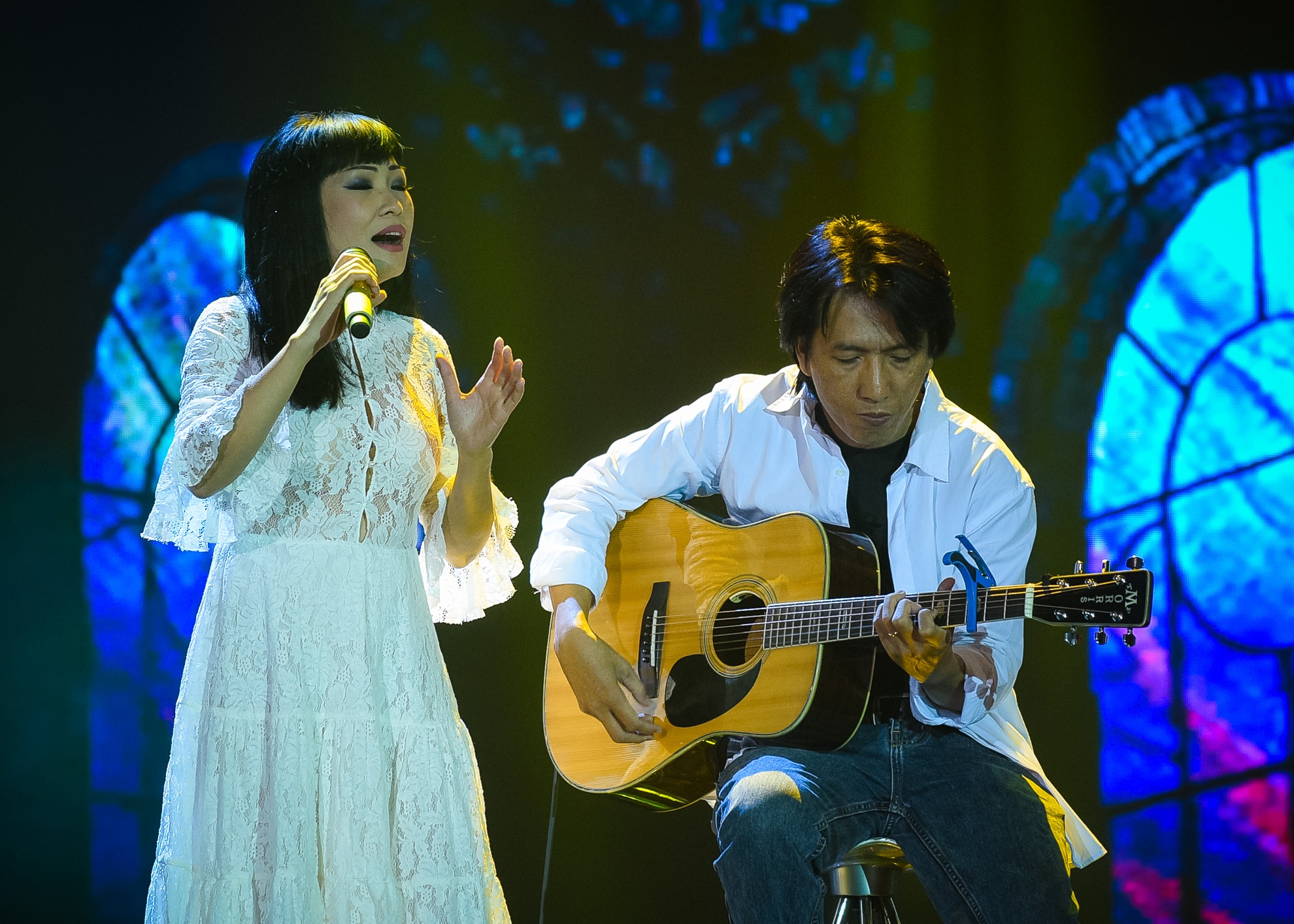 Chi Pu hôn Nhan Phúc Vinh đến tê môi ảnh 13 Chi Pu hon Nhan Phuc Vinh den te moi anh 13