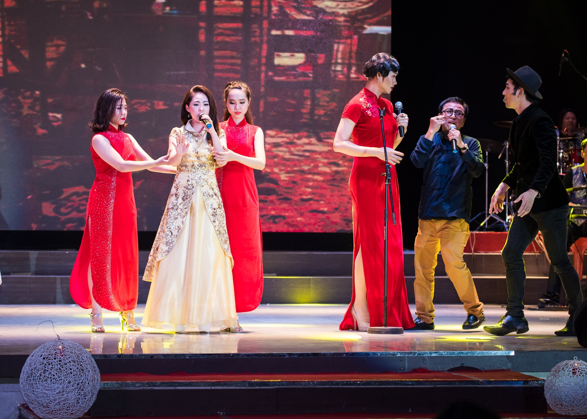 Hinh anh Live show Quach Tuan Du anh 7