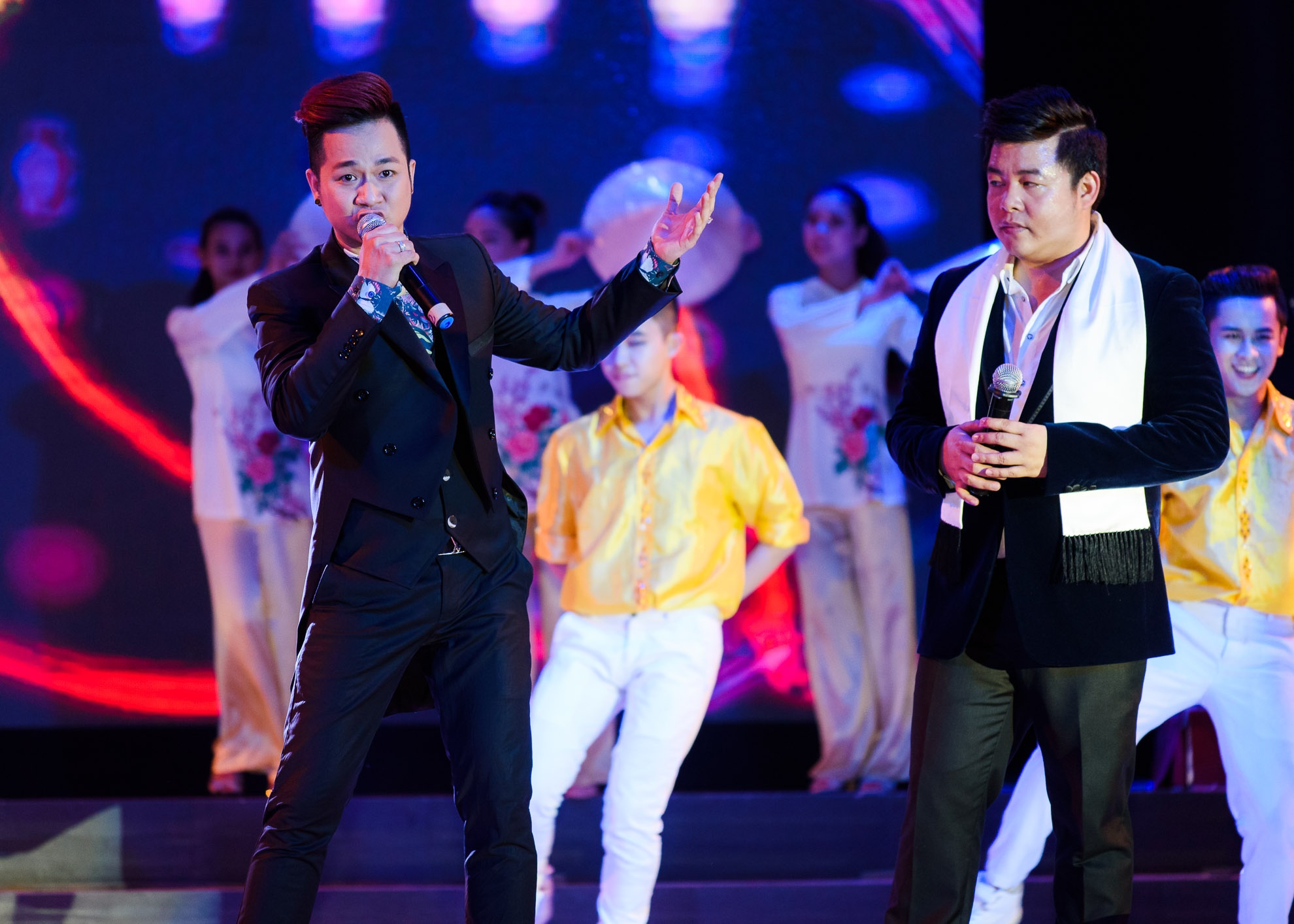 Hinh anh Live show Quach Tuan Du anh 1