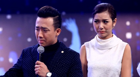Tran Thanh, Noo Phuoc Thinh roi le vi chang trai doi xe may hinh anh