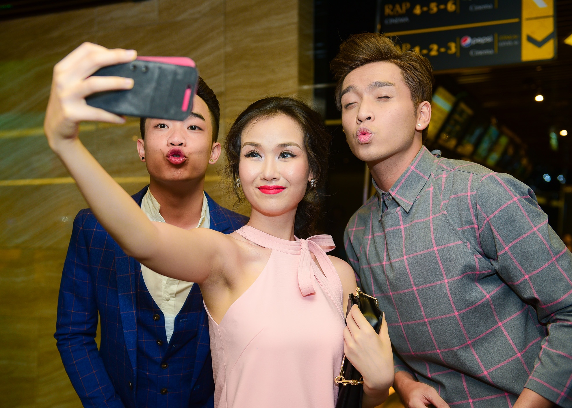 Hoa Minzy tham gia Guong mat than quen anh 5