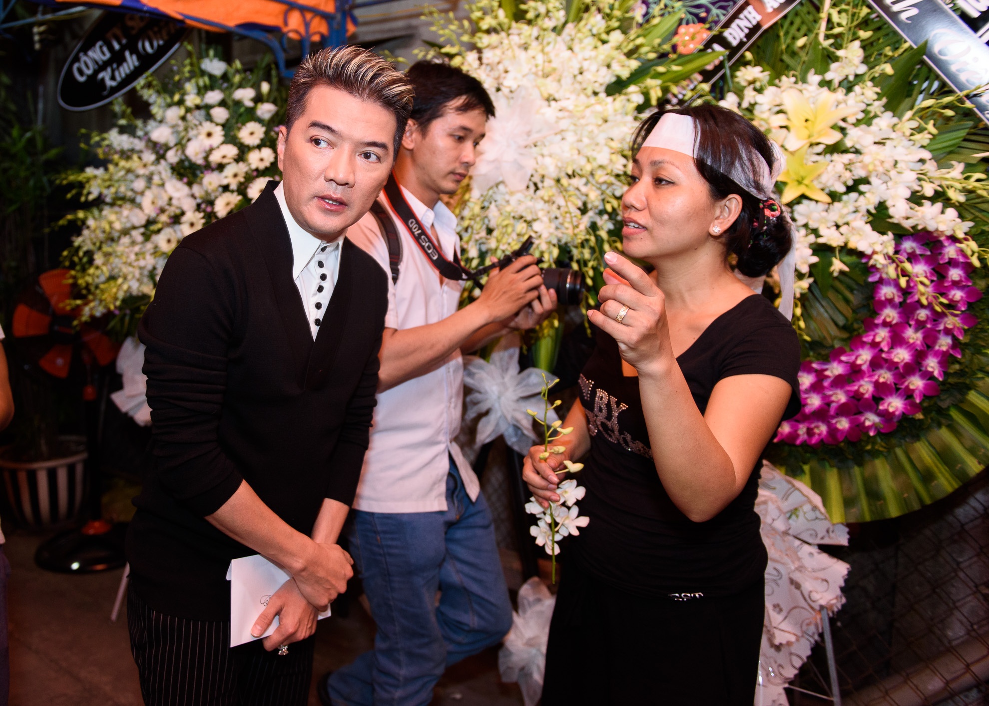 Dam Vinh Hung vieng nhac si Nguyen Anh 9 anh 2