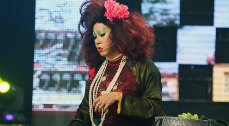 Phi Nhung me man nhan sac 'xau la' cua Quoc Dai hinh anh