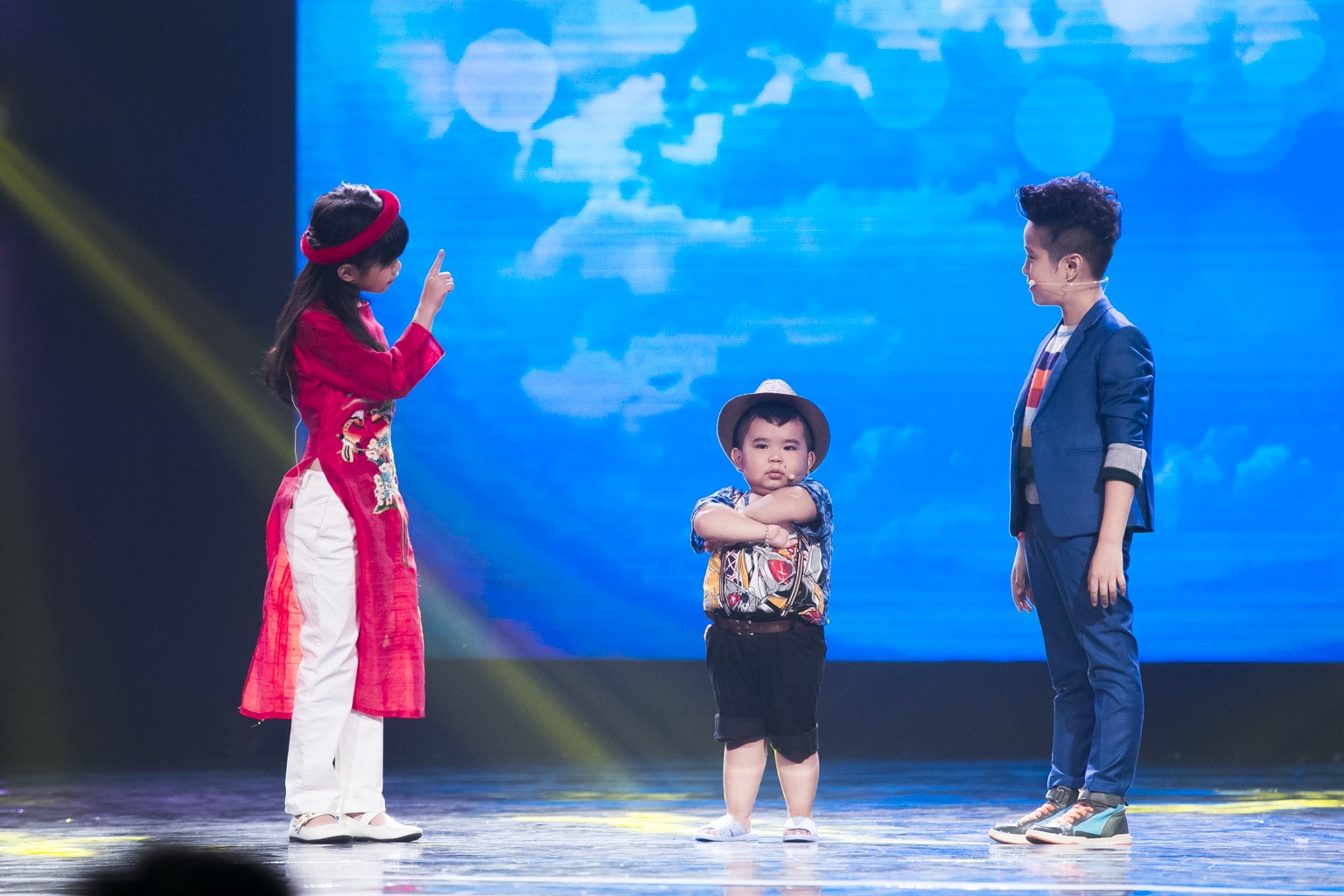 Trấn Thành hát khuấy động sân khấu ảnh 5 Tran Thanh hat khuay dong san khau anh 5