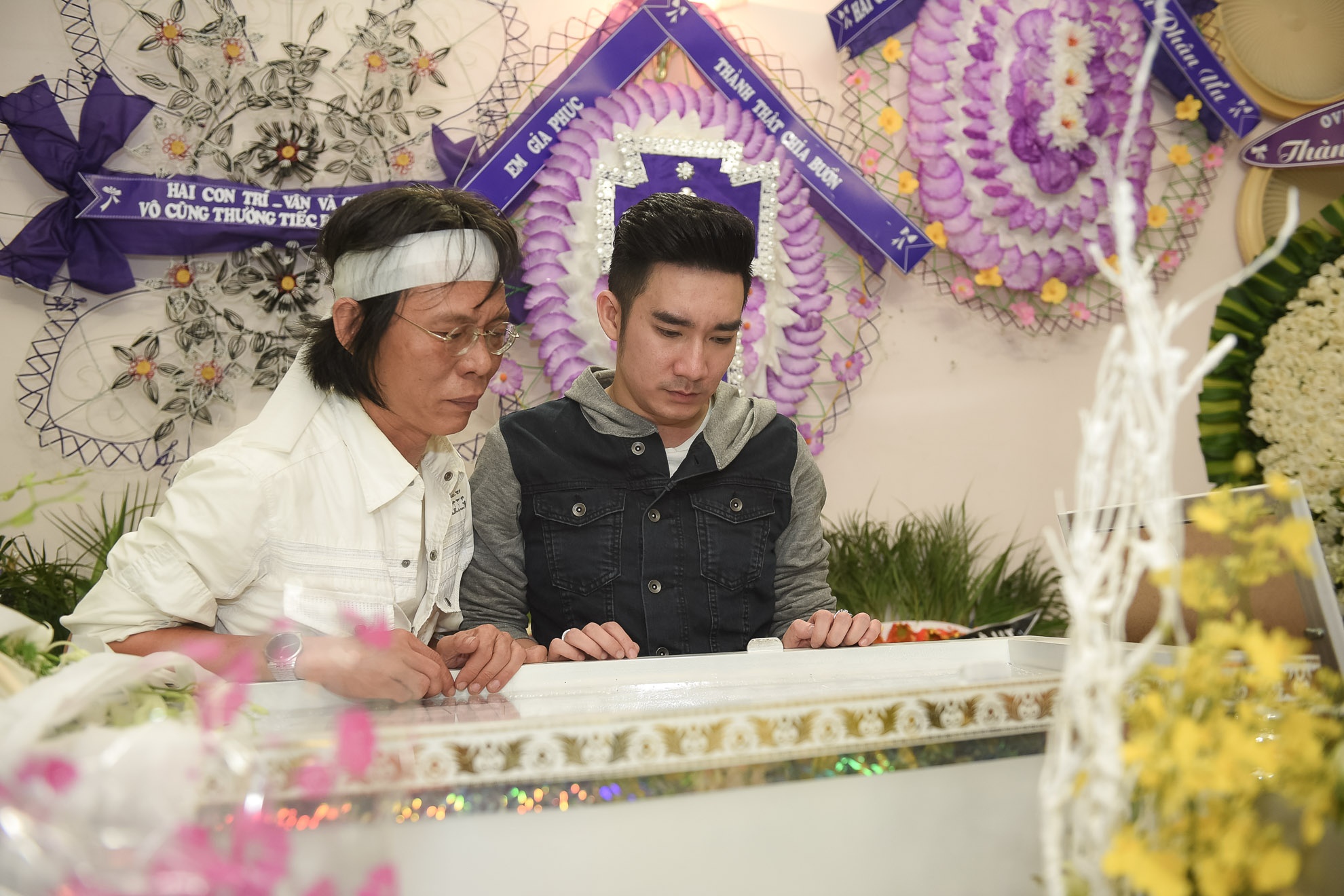 Quang Ha khoc khi hat nhac Nguyen Anh 9 anh 3