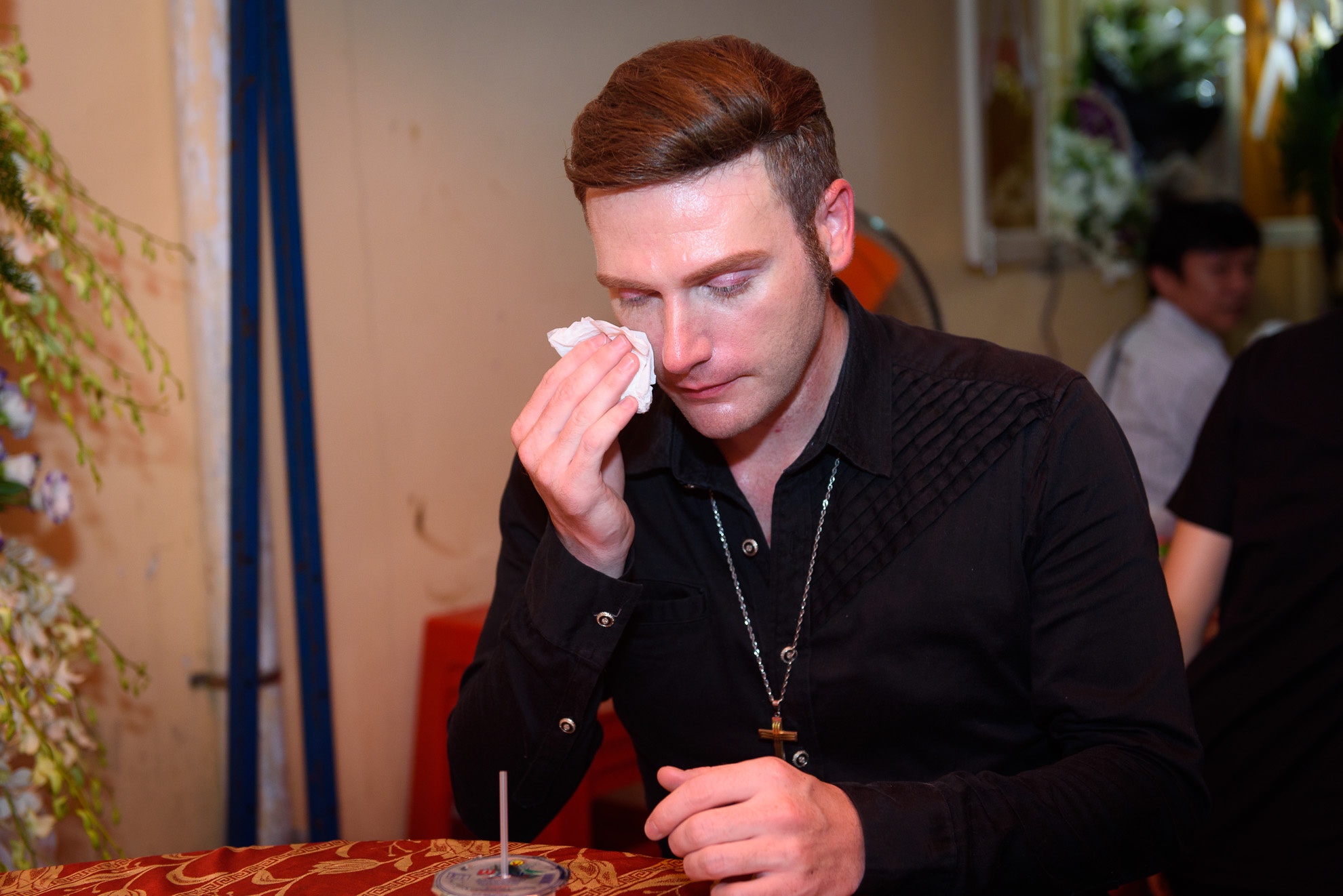 Quang Ha khoc khi hat nhac Nguyen Anh 9 anh 11