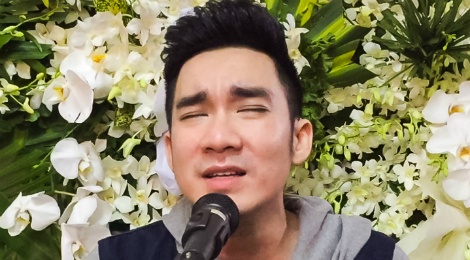 Quang Ha bat khoc khi hat nhac cua Nguyen Anh 9 hinh anh