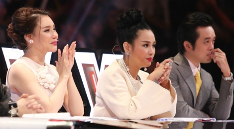 Ho Quynh Huong 'chinh' Duong Khac Linh tren ghe nong hinh anh