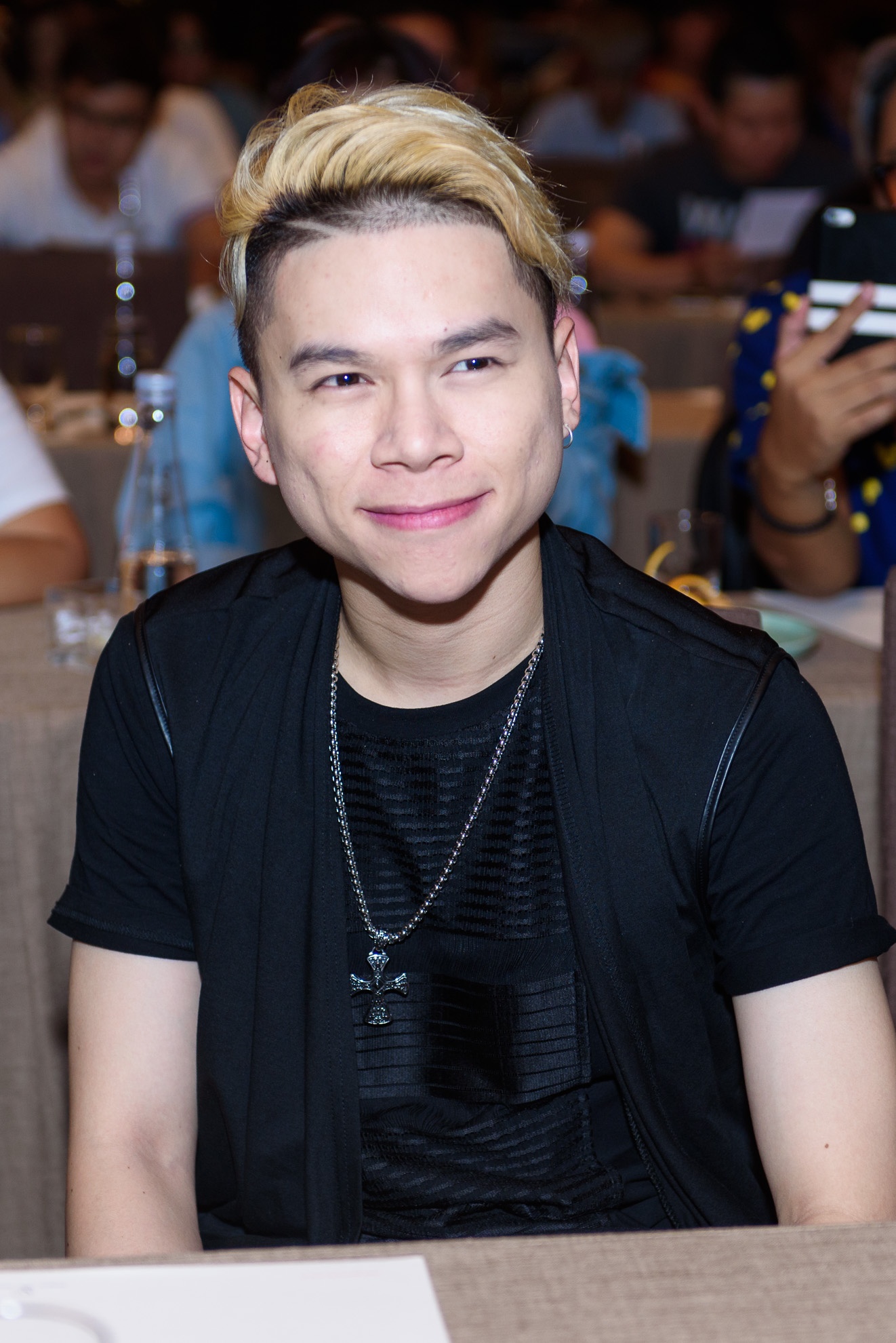 Hoàng Tôn điều trị tâm lý ảnh 1 Hoang Ton dieu tri tam ly anh 1