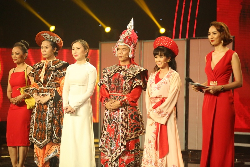 Hoai Linh bat khoc vi mat trai showbiz anh 1