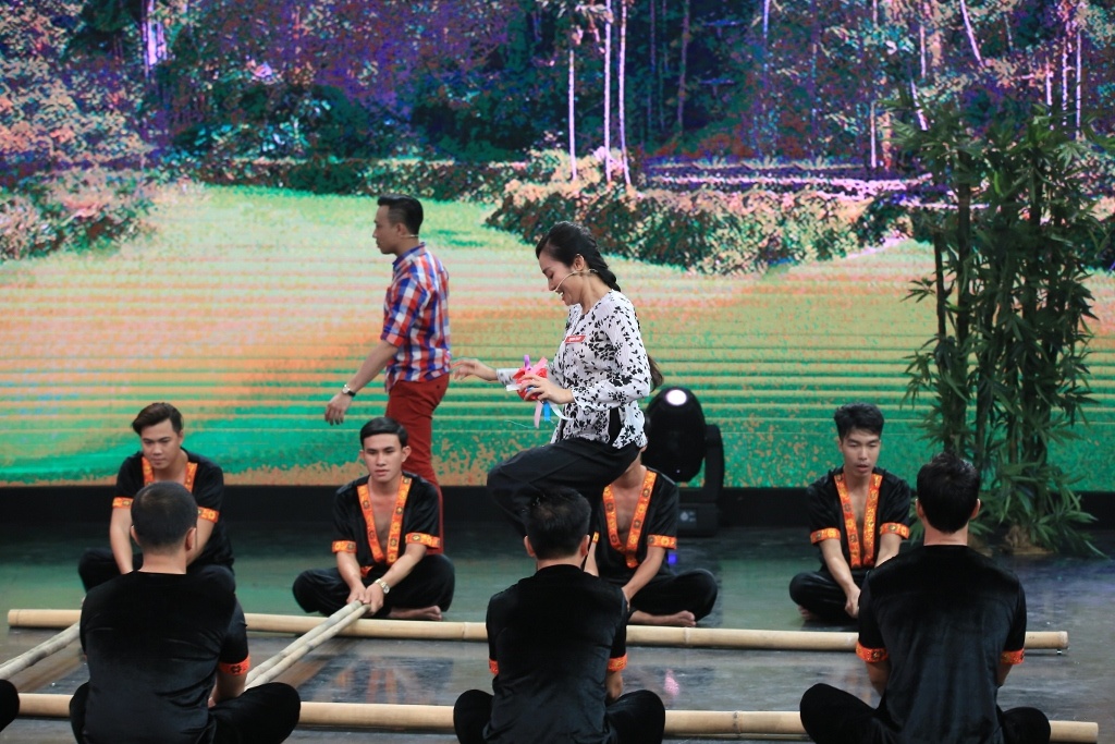 Cát Tường và bạn trai nhỏ tuổi ảnh 6 Cat Tuong va ban trai nho tuoi anh 6