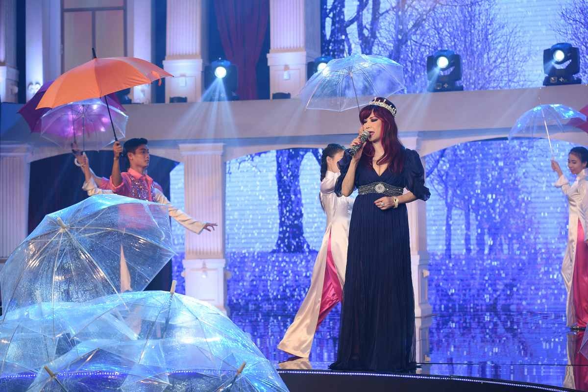 Bao Yen khoe dang cap voi bolero anh 1