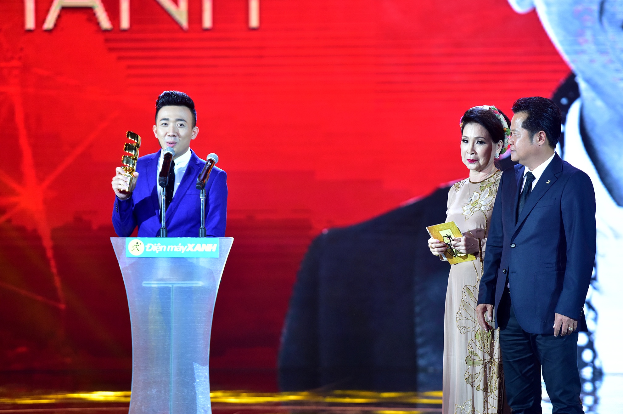 khoanh khac an tuong o  HTV Awards anh 4