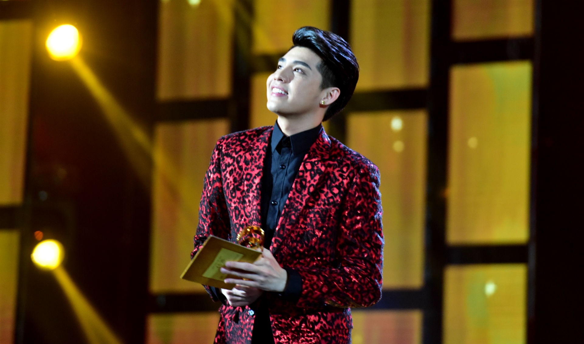 khoảnh khắc ấn tượng ở  HTV Awards ảnh 10 khoanh khac an tuong o  HTV Awards anh 10