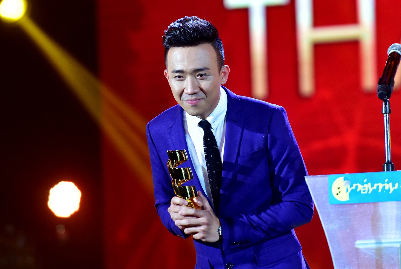 Nhung khoanh khac an tuong tai le trao giai HTV Awards hinh anh