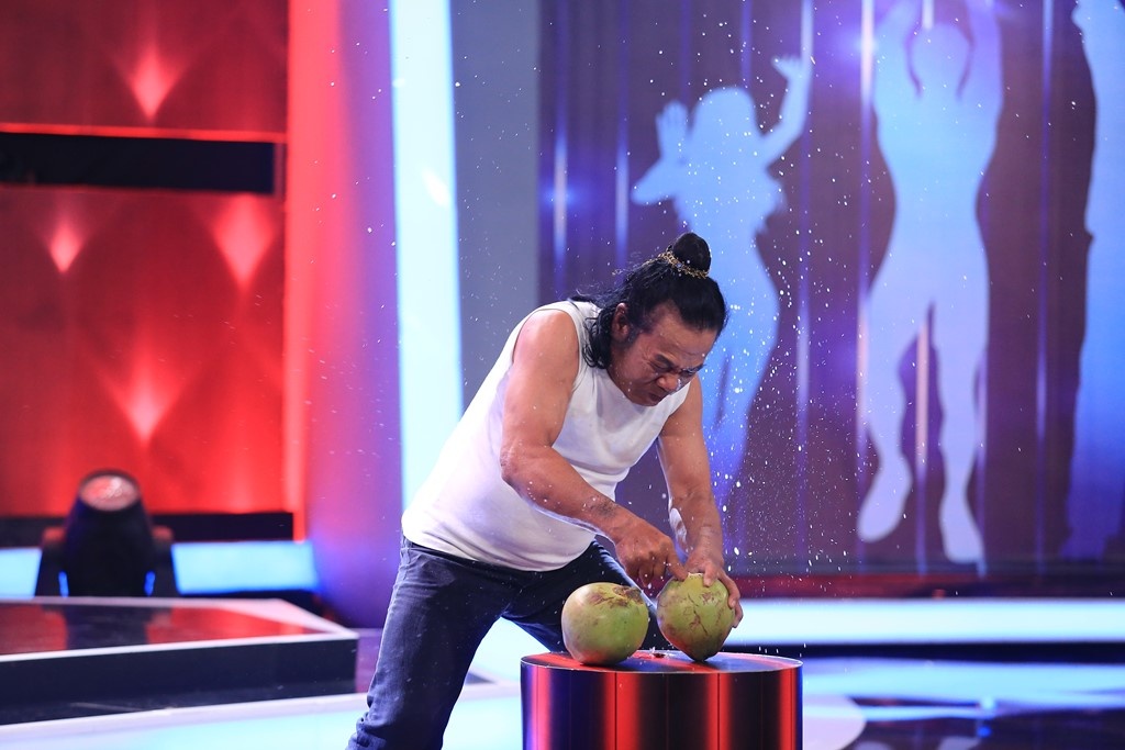 Tran Thanh va Hari Won bi choc que anh 10