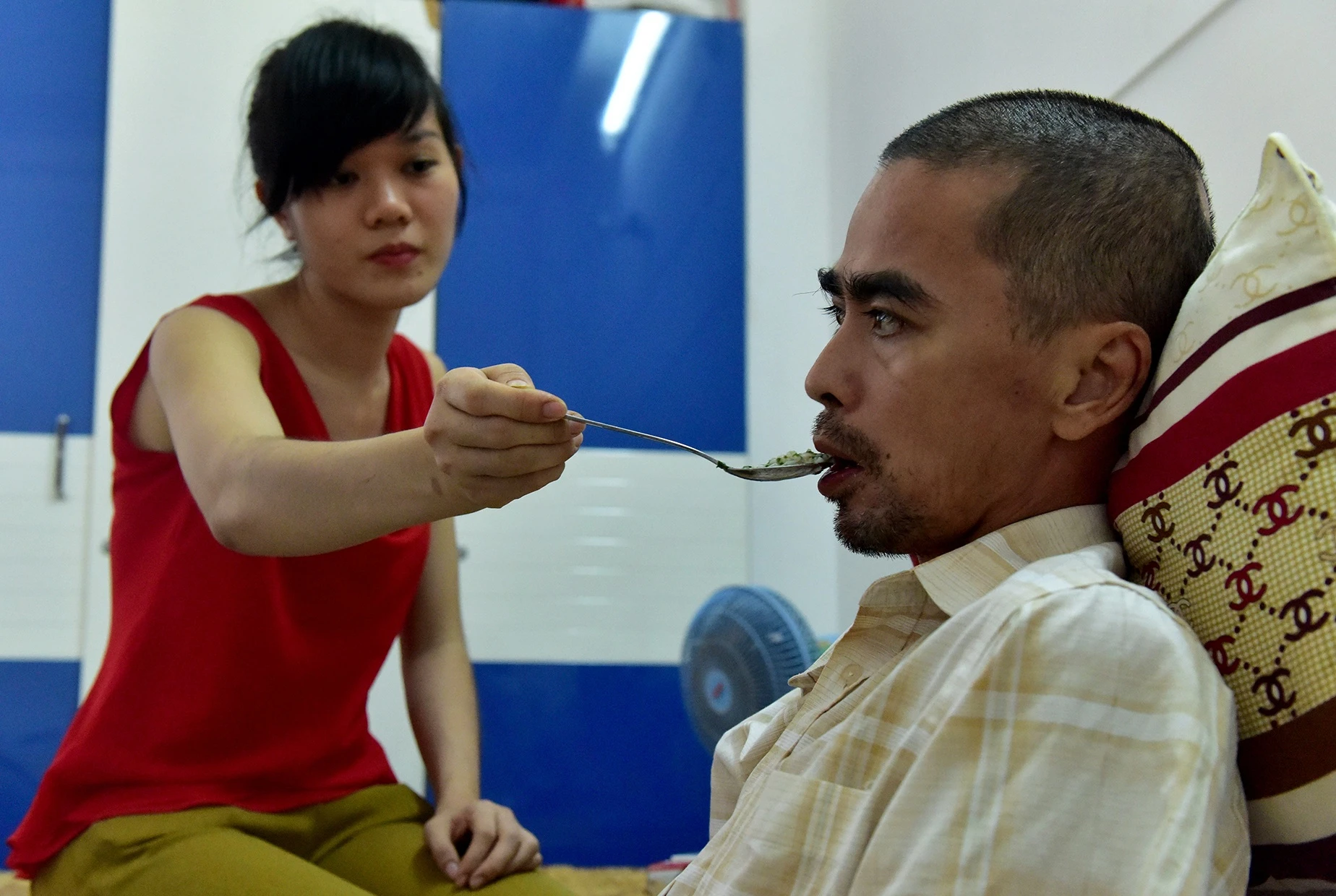 vo Nguyen Hoang mo quan ca phe anh 11