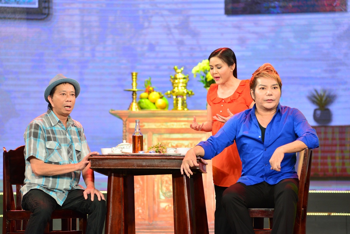 Con gai Kim Tu Long dien hai anh 1