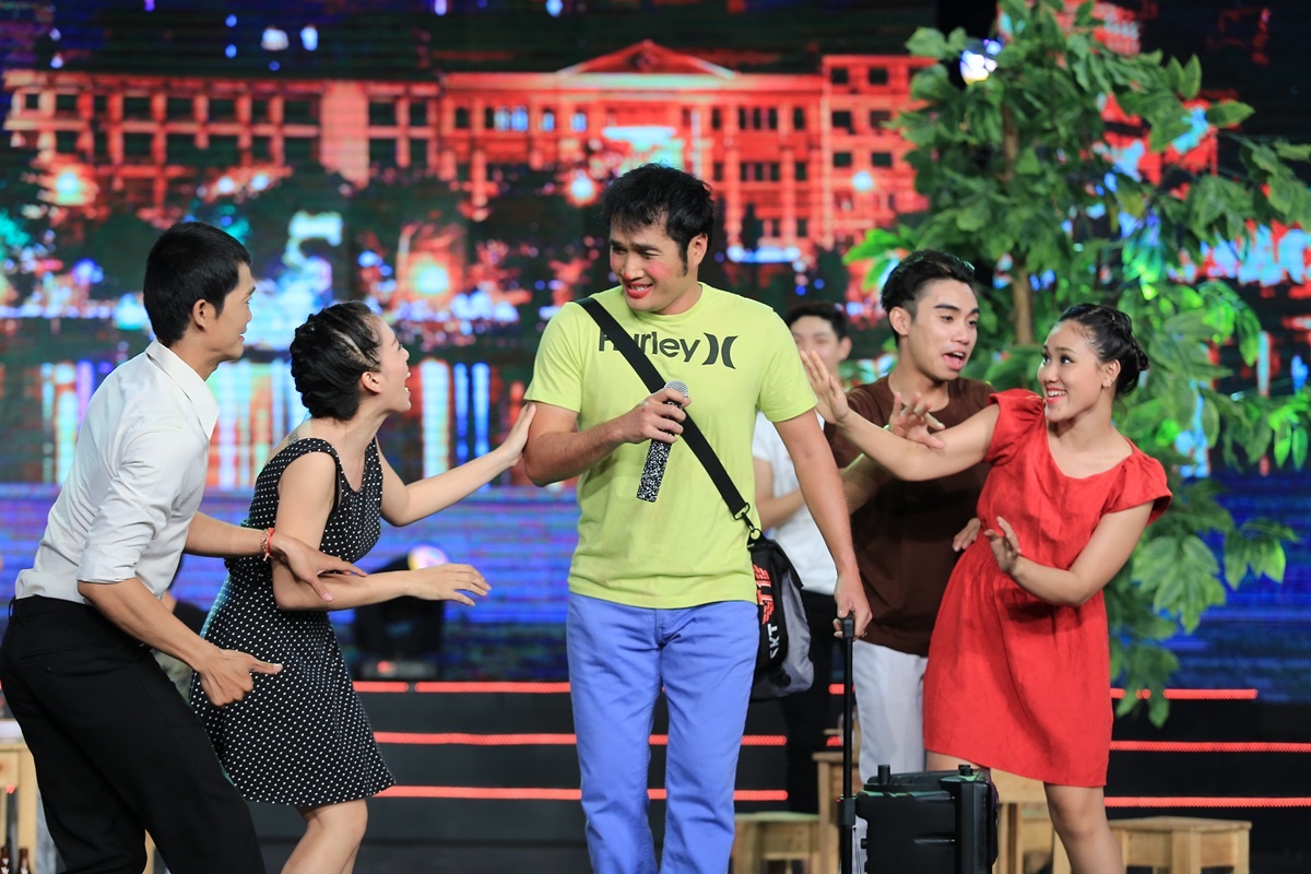 Con gai Kim Tu Long dien hai anh 7