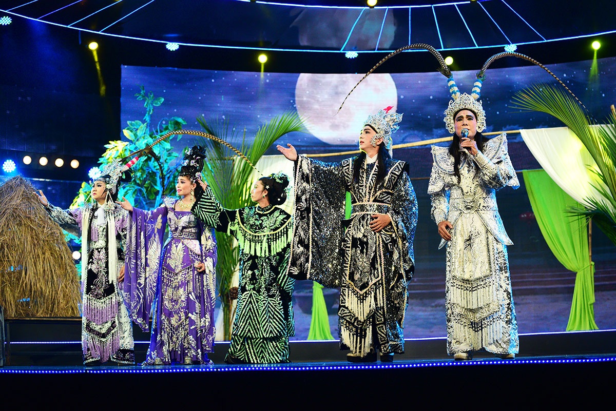 Con gai lon cua Kim Tu Long anh 5