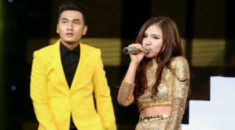 Nu sinh lop 11 tiep tuc lam chao dao giam khao X-Factor hinh anh