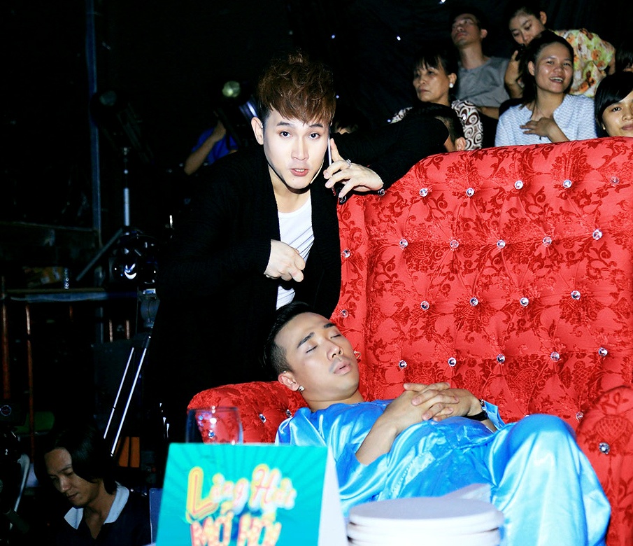 Mẹ Trấn Thành chăm sóc con trai ảnh 7 Me Tran Thanh cham soc con trai anh 7