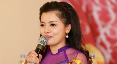 Hoc tro Dan Truong doc tien lam live show nhac bolero hinh anh