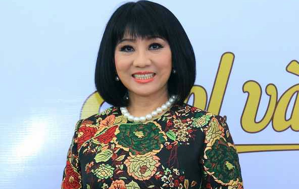 Hau truong Cam Van chuan bi cho dem nhac hinh anh