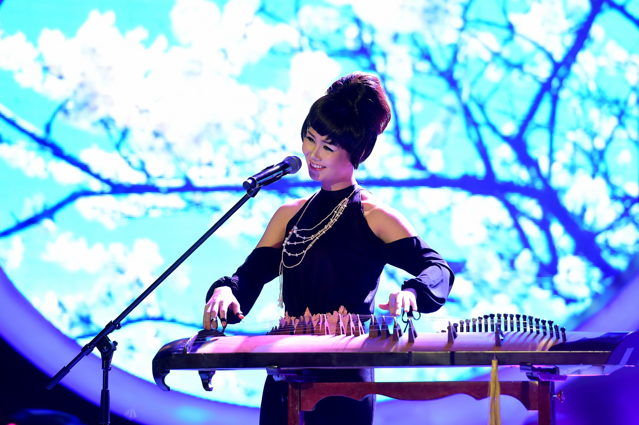 Tap 4 Guong mat than quen anh 9