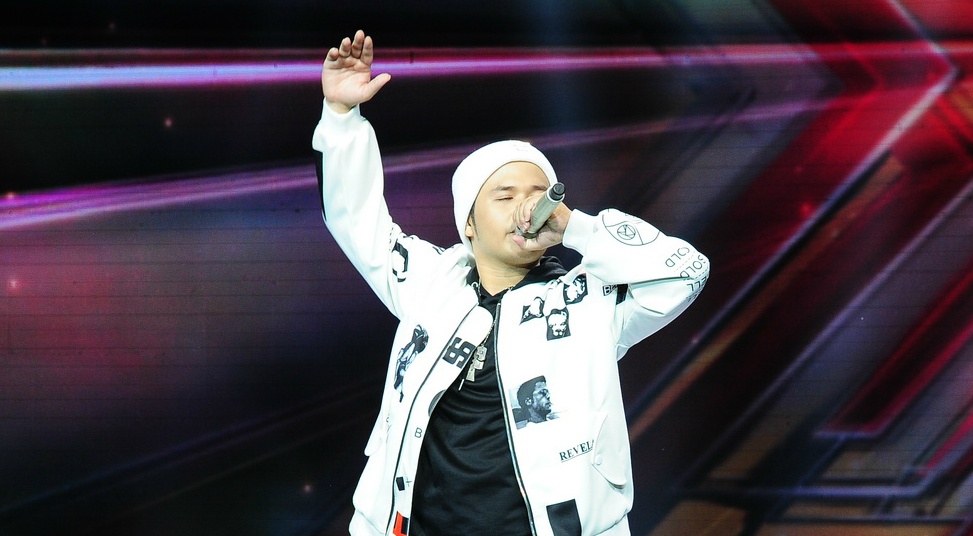 Ban sao Big Bang dap dan tren san khau hinh anh