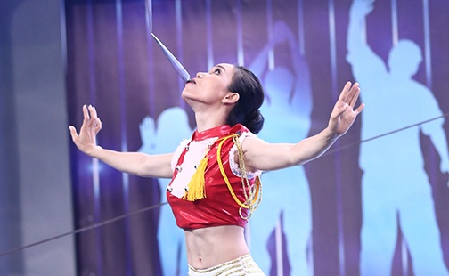 Dung toc gay vi man bieu dien xiec de kiem hinh anh