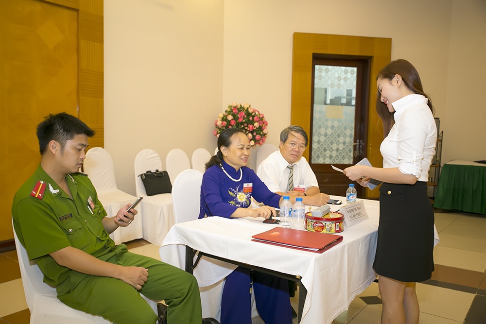 ca sĩ Ngọc Anh bầu cử quốc hội ảnh 8 ca si Ngoc Anh bau cu quoc hoi anh 8