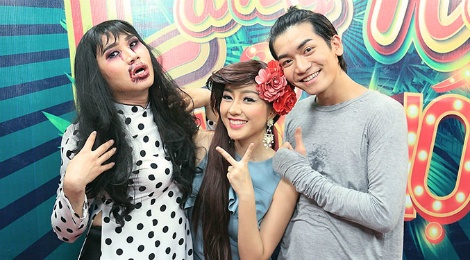 Bang Di, BB Tran mua chuoc doi thu bang mon chan ga hinh anh