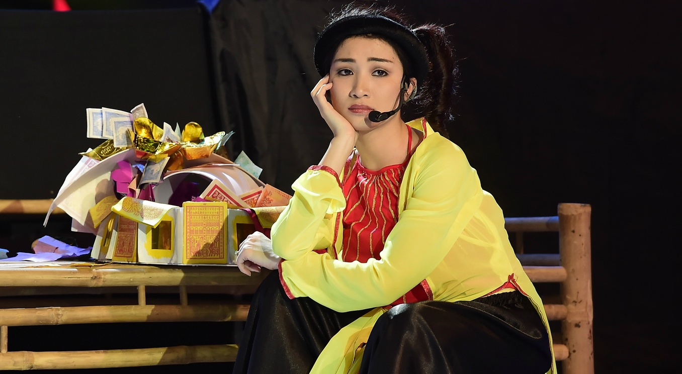Hoa Minzy bi Hoai Linh che nhat hinh anh