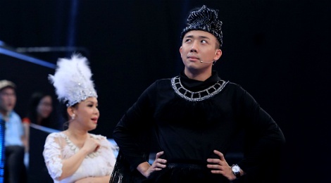 Tran Thanh be bang vi bi tay chay dong loat o show Song dau hinh anh