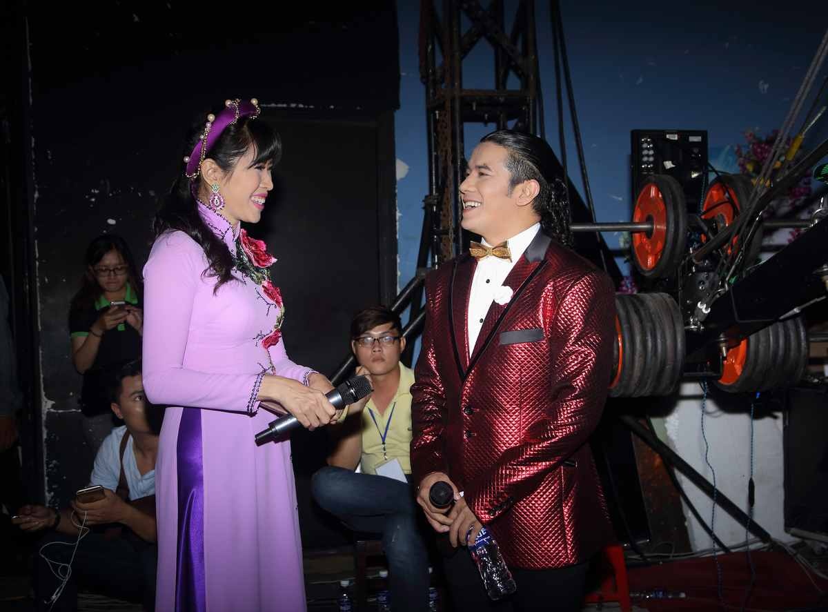 Tinh khuc vuot thoi gian thang 5 anh 1